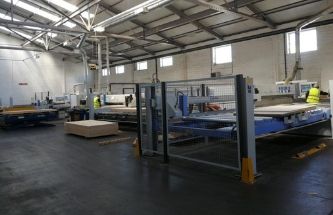 Holzma beam saw in operation
